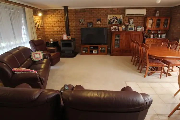 Sixth view of Homely house listing, 2 Hovell Court, Cobram VIC 3644