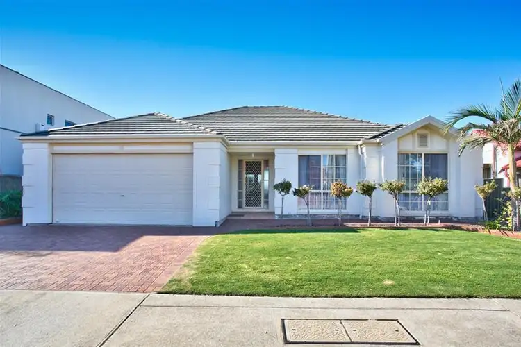 32 Seaview Road, Tennyson SA 5022