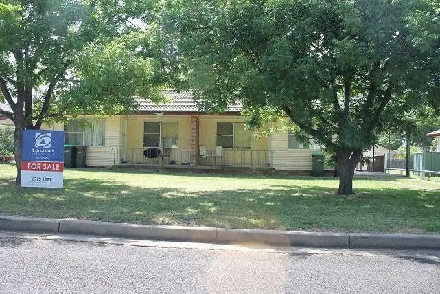 Main view of Homely semi-detached listing, 5 Glenelg Road, Armidale NSW 2350