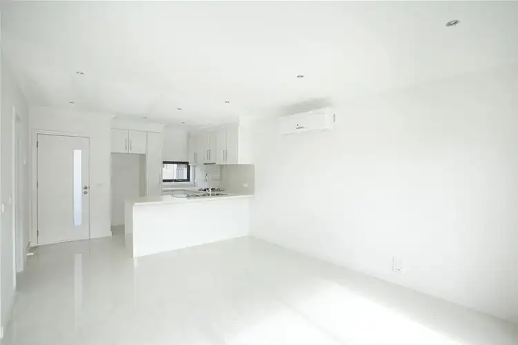 3/11 Loxwood Court, Deer Park VIC 3023