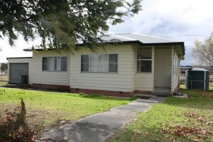 40 Cowper Street, Tenterfield NSW 2372