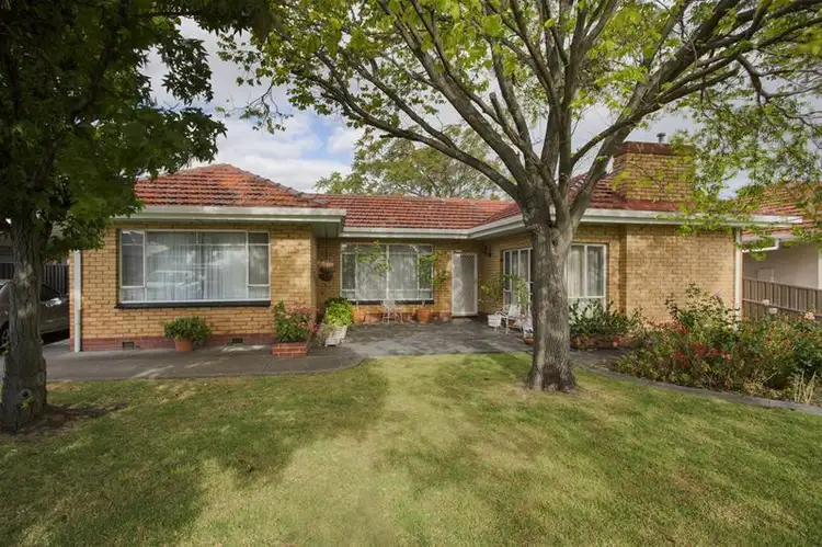 8 La Jolla Avenue, Fulham SA 5024