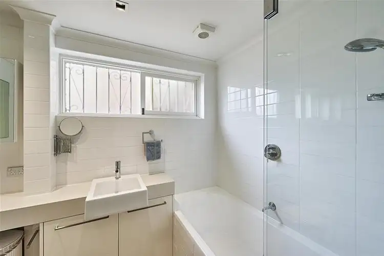 Sixth view of Homely apartment listing, 5/41 William Street, Double Bay NSW 2028