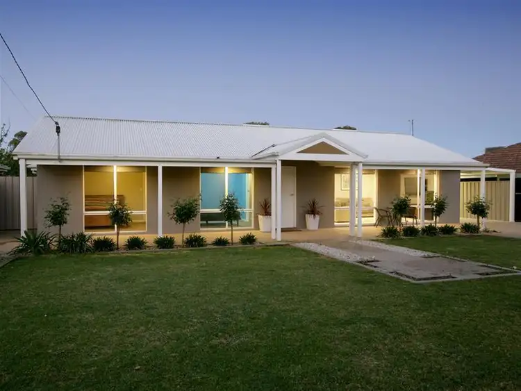 5 Nandina Avenue, Lake Albert NSW 2650