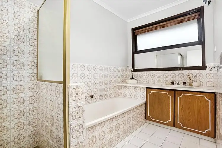 Fifth view of Homely villa listing, 1/427 Camberwell Road, Camberwell VIC 3124
