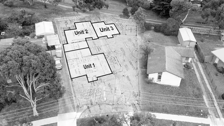 28 Village Drive, Hampton Park VIC 3976