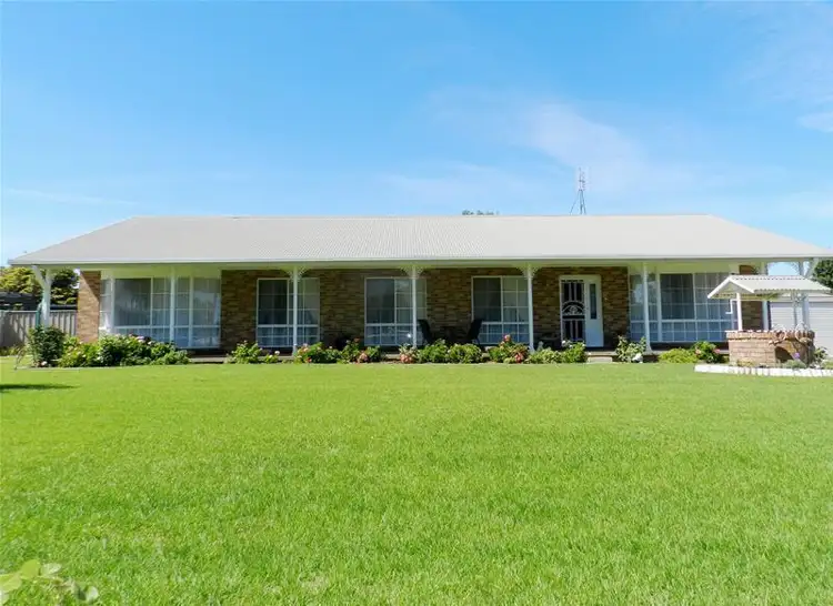 24-26 Campbell Street, Boorowa NSW 2586