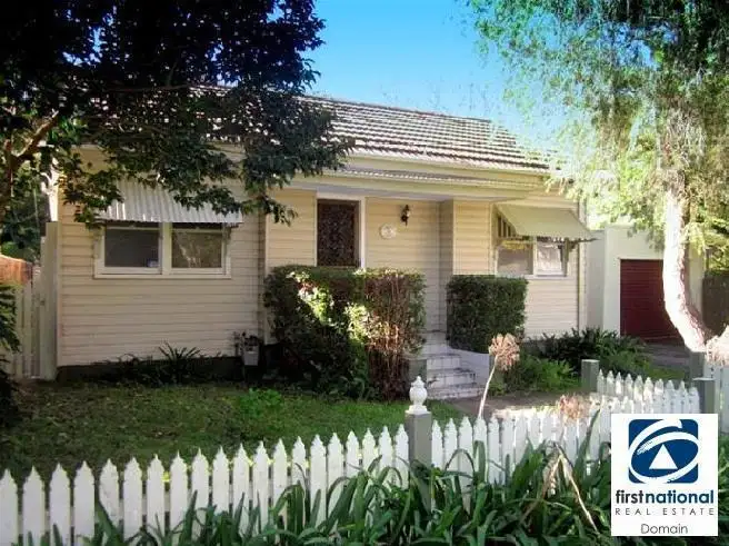 39 Phillips Crescent, Mangerton NSW 2500
