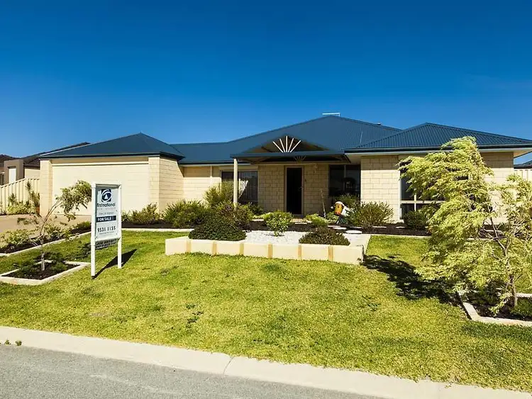 28 Naturaliste Drive, Pinjarra WA 6208