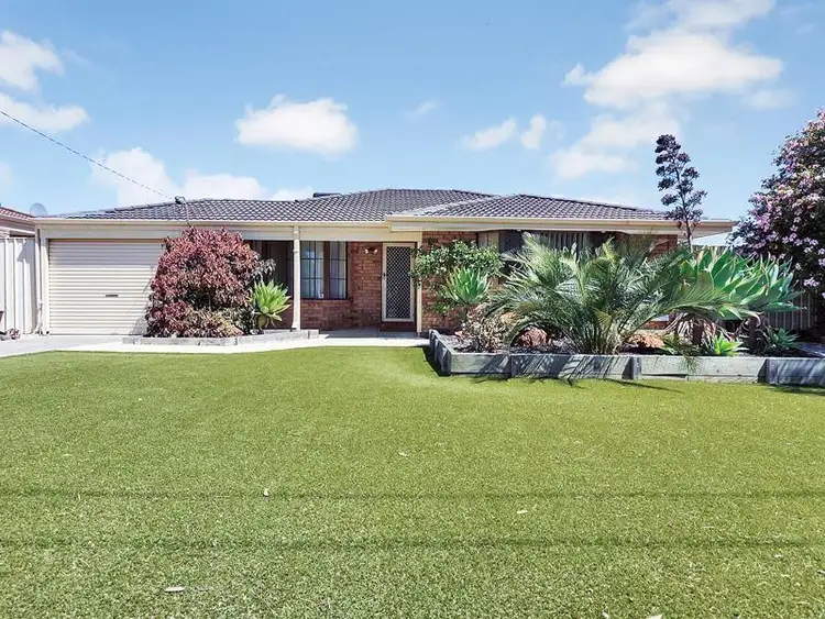 21 Cullen Court, Camillo WA 6111