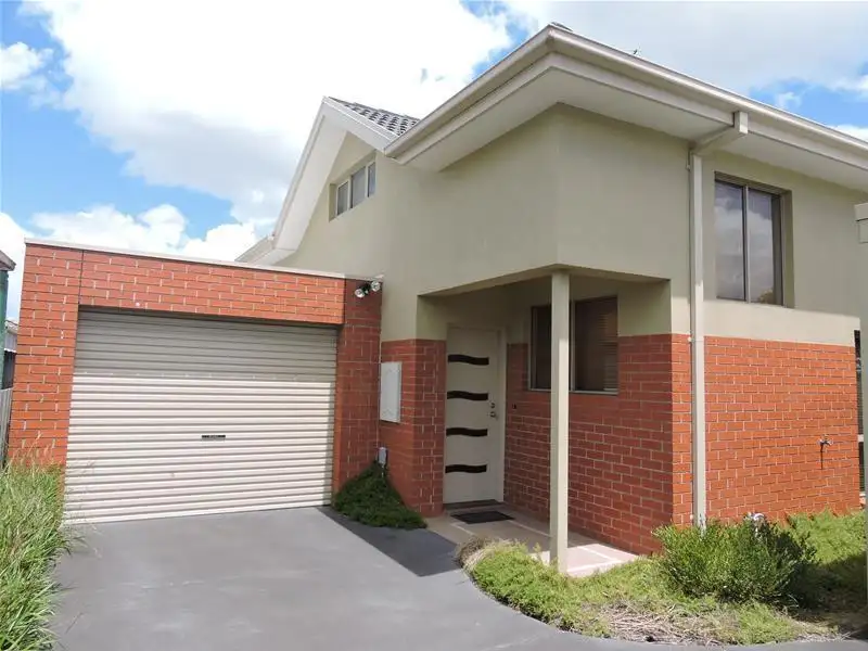 Main view of Homely unit listing, 2/8 Crimson Drive, Doveton VIC 3177