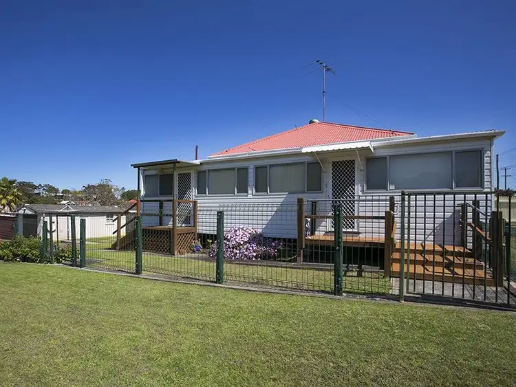 2 Burwood Street, Kahibah NSW 2290