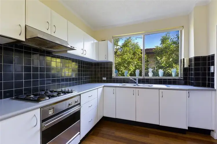 Second view of Homely unit listing, 4/10 Richmond Avenue, Dee Why NSW 2099