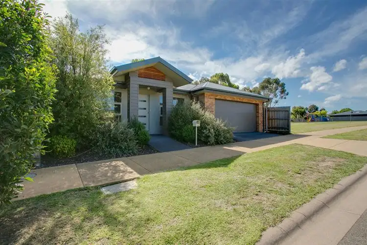 48 Banksia Crescent, Tyabb VIC 3913