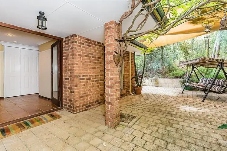 35 Simons Drive, Roleystone WA 6111