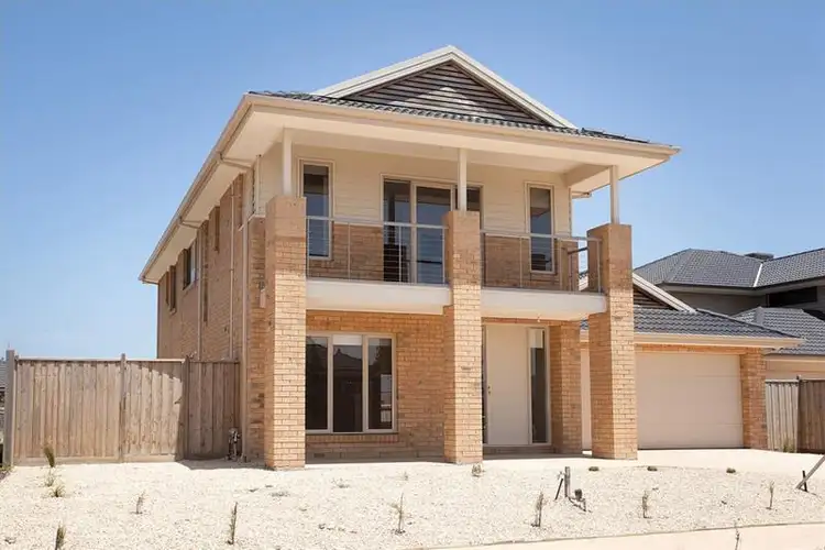 121 Beachview Parade, Sanctuary Lakes VIC 3030