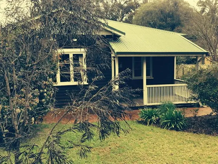 19 Grevillia Road, Dwellingup WA 6213