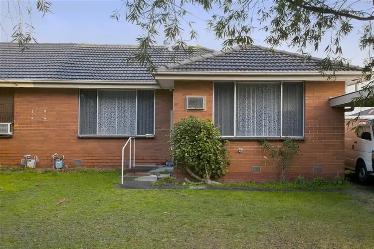 2/17 Edinborough Street, Hallam VIC 3803