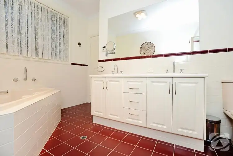 Sixth view of Homely house listing, 4 Paula Court, Mclaren Flat SA 5171