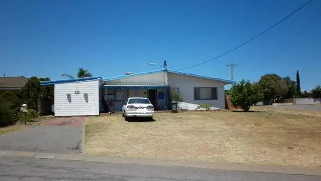 8 Wattle Avenue, Geraldton WA 6530