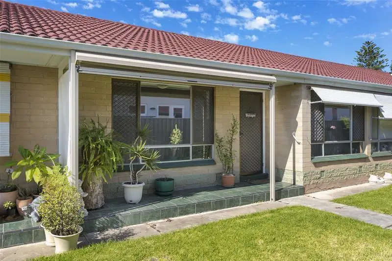 Main view of Homely unit listing, 2/5 First Avenue, Glenelg East SA 5045