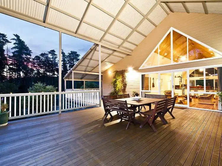 29 Barnes Road, Roleystone WA 6111