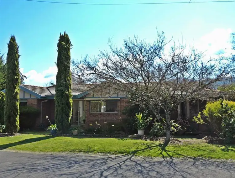 7 Martley Street, Porepunkah VIC 3740