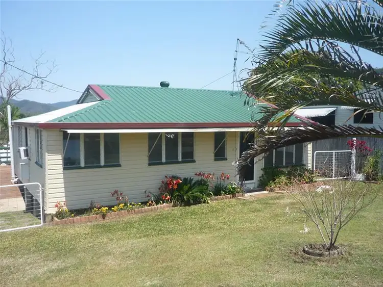 11 Hill Street, Sarina QLD 4737
