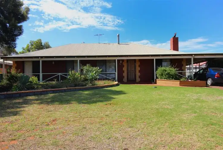 11 Davyhurst Drive, Hannans WA 6430