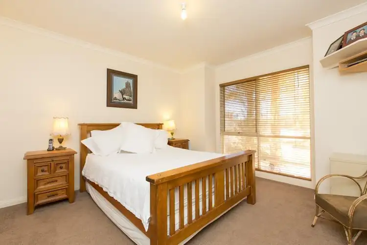 Seventh view of Homely house listing, 5 Chase Court, Irymple VIC 3498