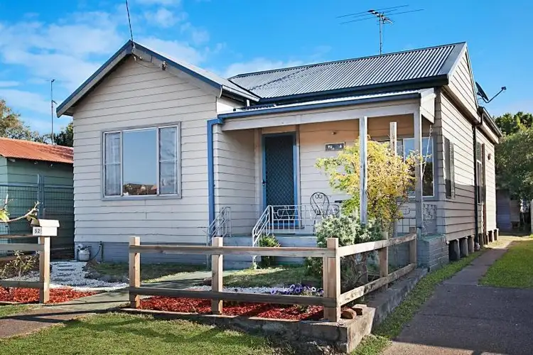 52 Arthur Street, Mayfield NSW 2304