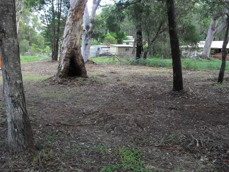 18 Tukkeri Street, Macleay Island QLD 4184