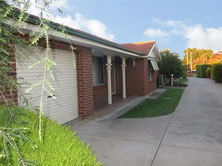 Main view of Homely unit listing, 2/6 Shaw Street, Wagga Wagga NSW 2650