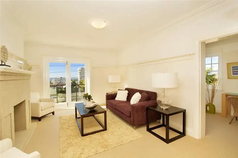 Main view of Homely apartment listing, 2 /1 Parkview Road, Fairlight NSW 2094