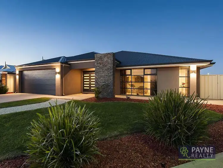 22 Lascelles Circus, Lakelands WA 6180
