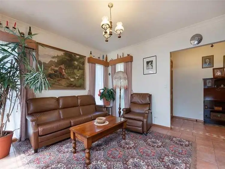 Second view of Homely house listing, 3 Hasluck Crt, Sunbury VIC 3429