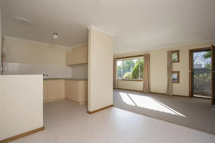 Fifth view of Homely house listing, 8 Kimber Court, Salisbury SA 5108