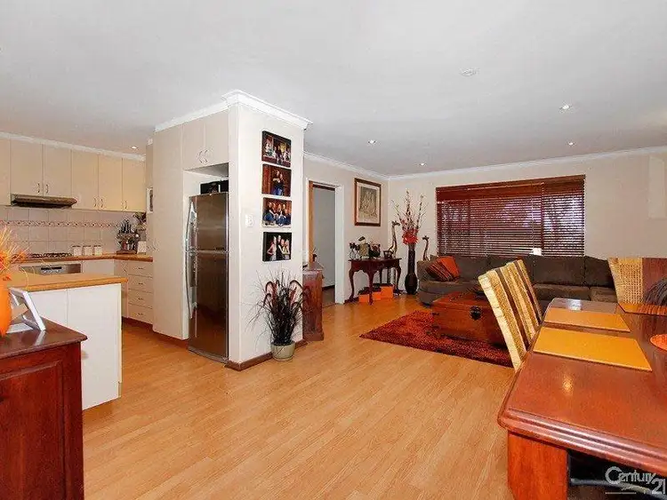 Seventh view of Homely house listing, 17 Barellan Court, Armadale WA 6112
