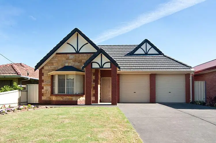 4 Pitfour Road, Lower Mitcham SA 5062