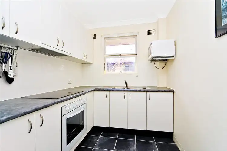 Third view of Homely unit listing, 4/25 Kingsway, Dee Why NSW 2099