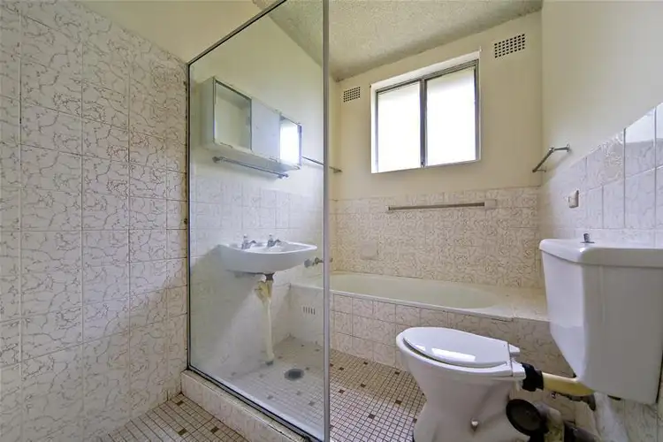 Fifth view of Homely unit listing, 8/60 Dee Why Parade, Dee Why NSW 2099