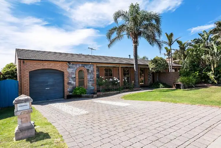 8 Mirrabooka Crescent, Hallett Cove SA 5158