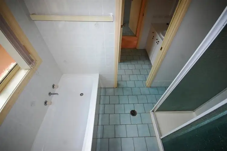 Sixth view of Homely house listing, 20 Kimba Dve, Glenfield Park NSW 2650