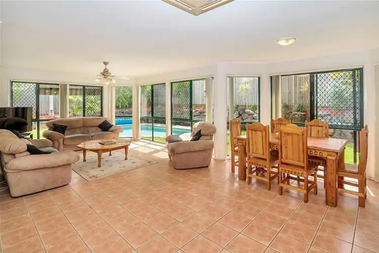 51 Gippsland Drive, Helensvale QLD 4212