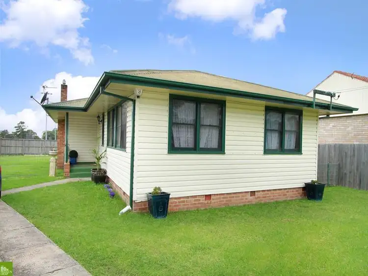22 Graham Street, Unanderra NSW 2526