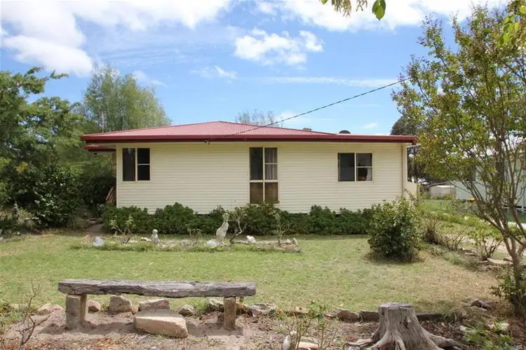 86 Barawell Street, Wallangarra QLD 4383