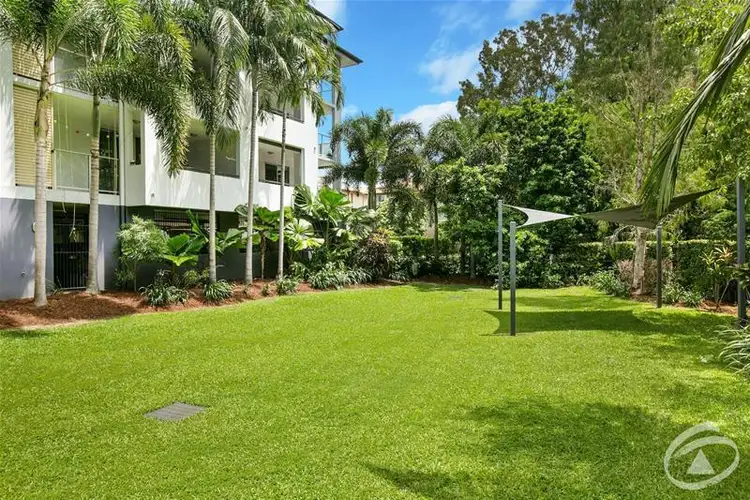 2/9-11 McLean Street, Cairns North QLD 4870