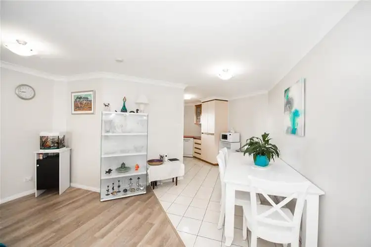 Sixth view of Homely apartment listing, 2/52 Hoepper Street, Kearneys Spring QLD 4350