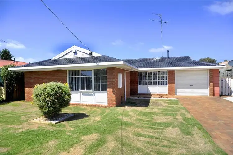 6 Warrawee Road, Leopold VIC 3224