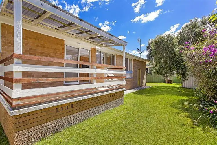 Fifth view of Homely house listing, 17 Cranbrook Crescent, Killarney Vale NSW 2261